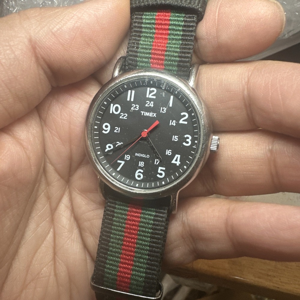 Working Timex Weekender Watch Men 38mm Black Dial Green Red Strap - No Indiglo